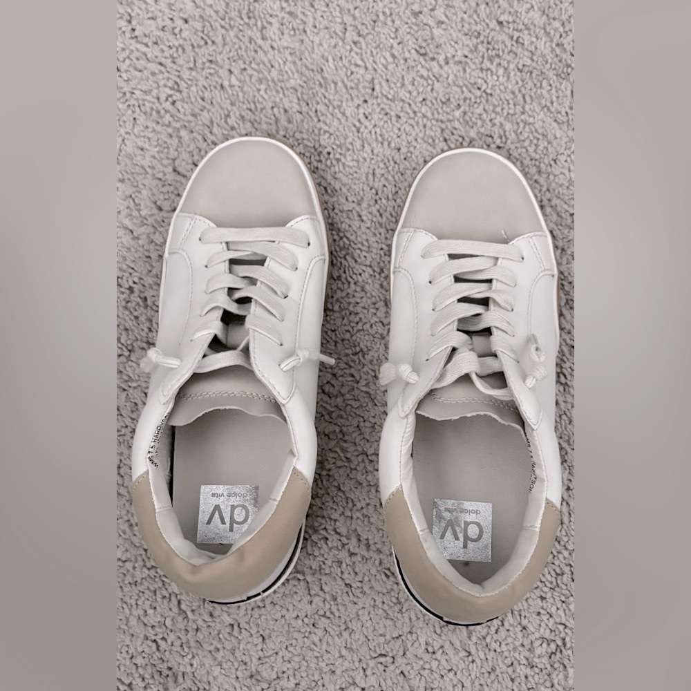 DOLCE VITA Women’s Lace Up Sneakers Sz 7.5